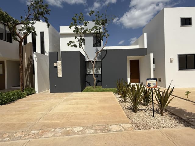 Casa en Ciudad Caucel Santa Loreto al poniente de Merida
