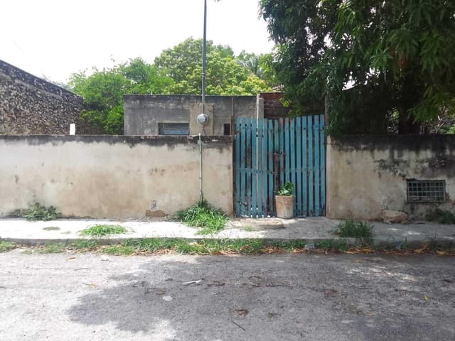 Terreno con construcción en el centro de Mérida