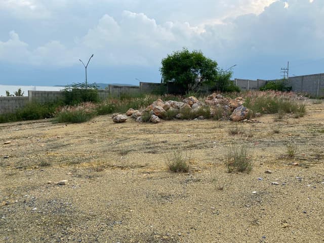 TERRENO EN VENTA BOSQUES DE LAS MISIONES ZONA CARRETERA NACIONAL SANTIAGO