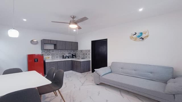 Departamento en Renta en Playa del Carmen | 1 Recámara Amueblado en Calle Constituyentes