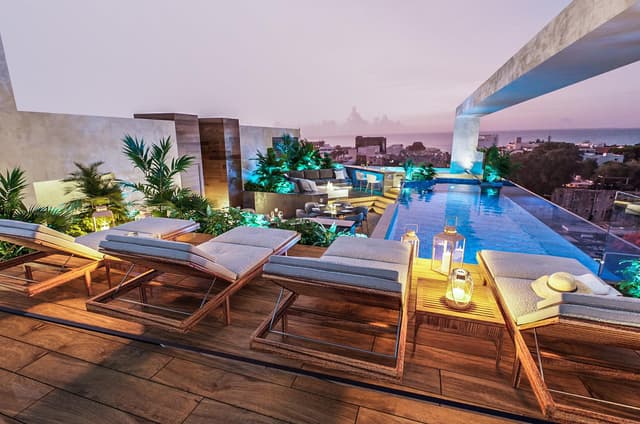 Estudio Boutique con Terraza en el Área Más Deseada de Playa del Carmen