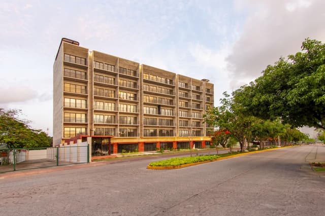 Espacios Comerciales en el Corazón de la Zona Más Dinámica