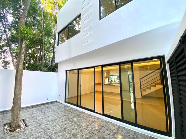 VENTA CASA NUEVA OPORTUNIDAD UNICA EN ARBOLADA RESIDENCIAL