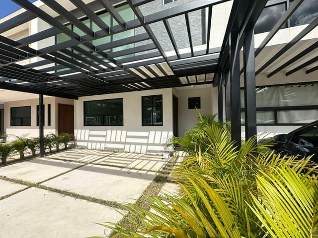 VENTA CASA CON ROOF TOP EN ARBOLADA RESIDENCIAL