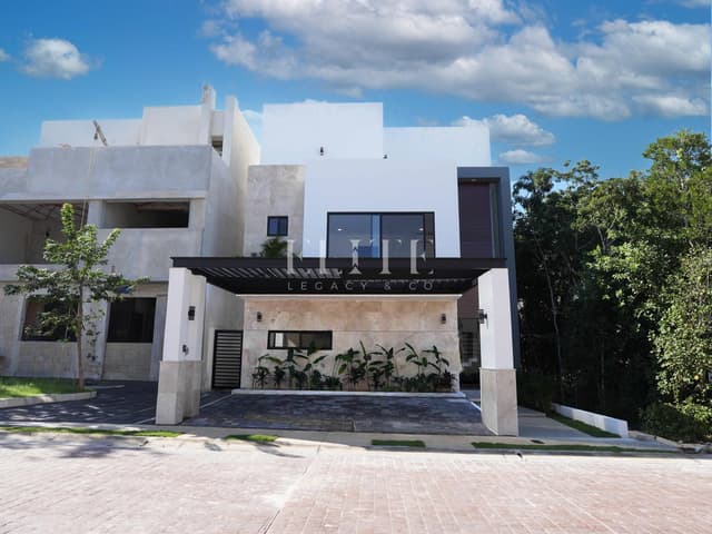 Casa en Venta en Residencial VIA CUMBRES