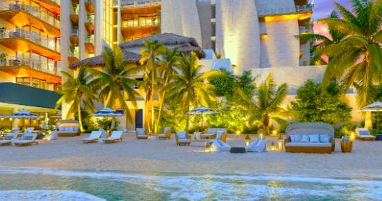 Penthouse de lujo de 3 recámaras con rooftop privado y vistas espectaculares en la Riviera Maya