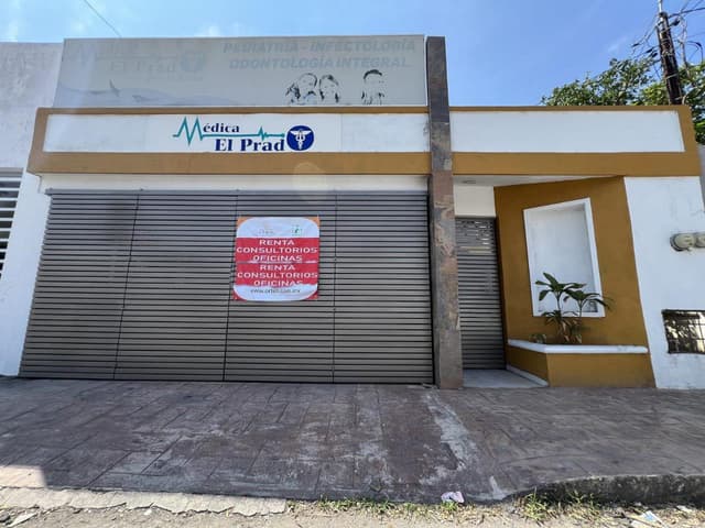 Edificio de 4 consultorios en Renta Fracc El Prado