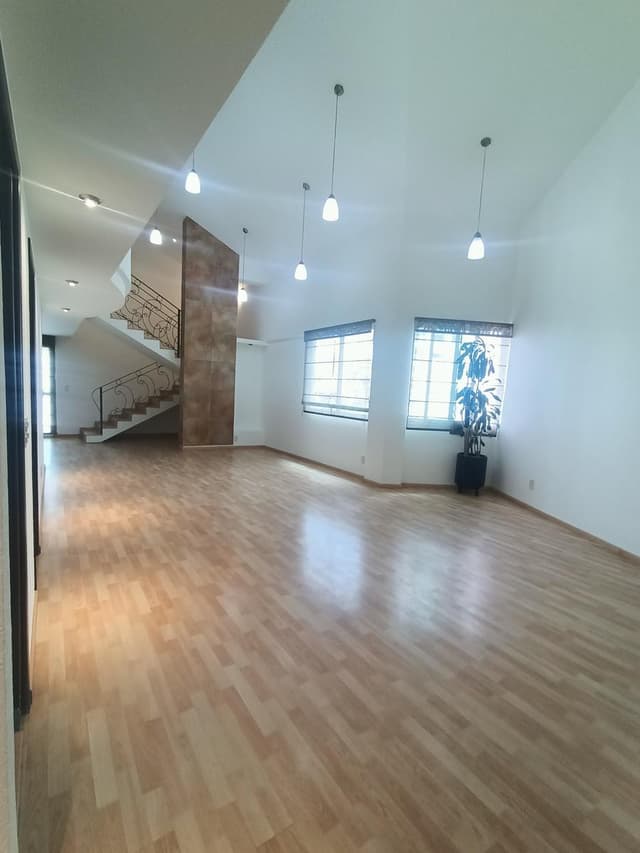 Departamento Penthouse de Dos Niveles en Venta en Interlomas