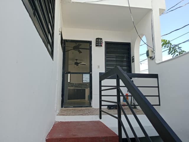 En venta, casa en esquina en Leandro Valle