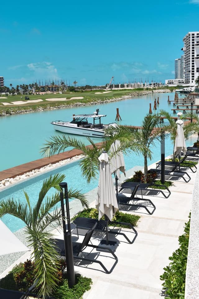 Elegantes Residencias de 4 Recámaras con Terraza Privada en el Caribe