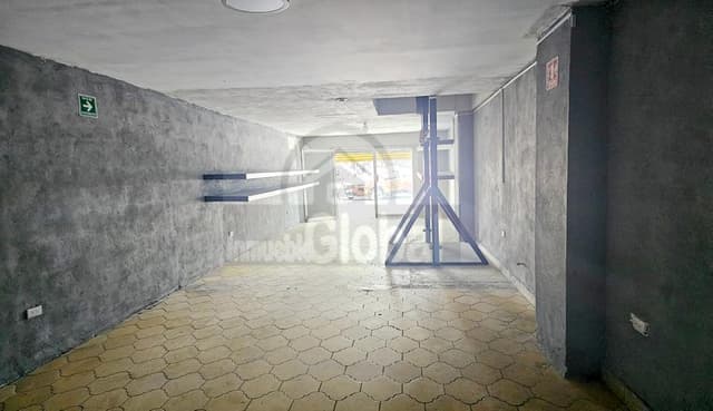 RENTA LOCAL COMERCIAL Y BODEGA AMPLIA AV. MADERO CENTRO MTY NUEVO LEON