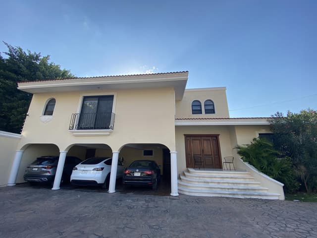 Casa en venta en Colonia Mexico en esquina