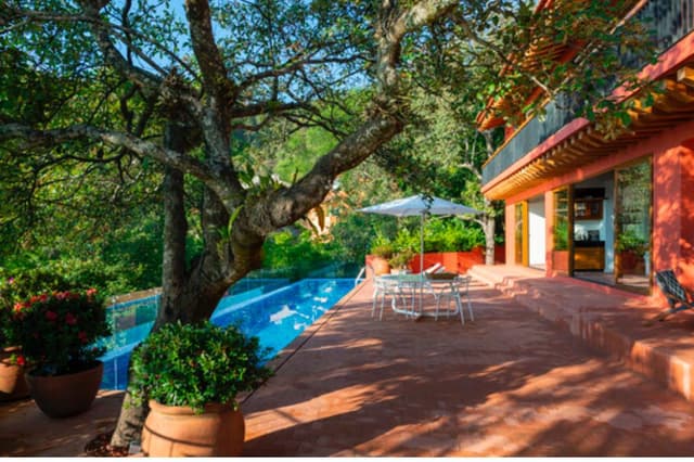 Hermosa casa en Valle de Bravo con vista al lago