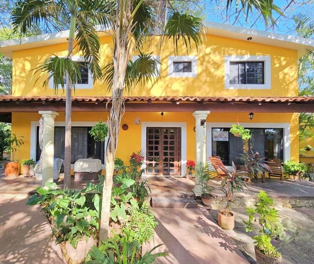 Casa en renta de 3 recámaras, 2 plantas en Chuburna de Hidalgo