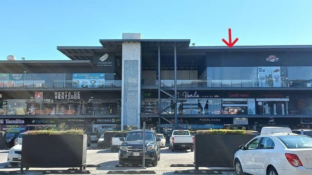 LOCAL EN VENTA GUADALUPE PLAZA MIRADOR OPORTUNIDAD