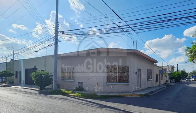 OPORTUNIDAD CASA EN VENTA PARA REMODELAR EN ESQUINA CENTRO DE SAN NICOLAS NL
