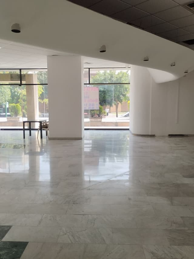 Local - Jardines en la Montaña