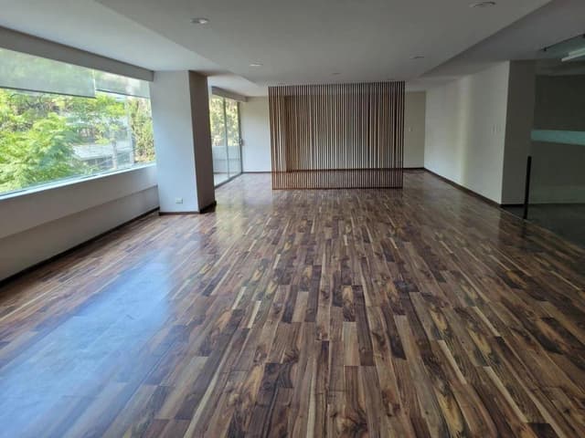 Departamento de 320 m, en Primer Piso, 3 Recámaras, 3 Baños, 3 Estacionamientos.