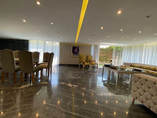 Casa en venta en Fuente de la Diana, Lomas de Tecamachalco, jardín, cto de servicio y más