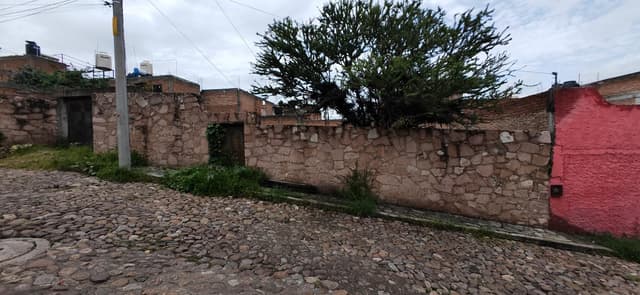 VENTA terreno habitacional, 301?m², Olimpo, San Miguel de Allende