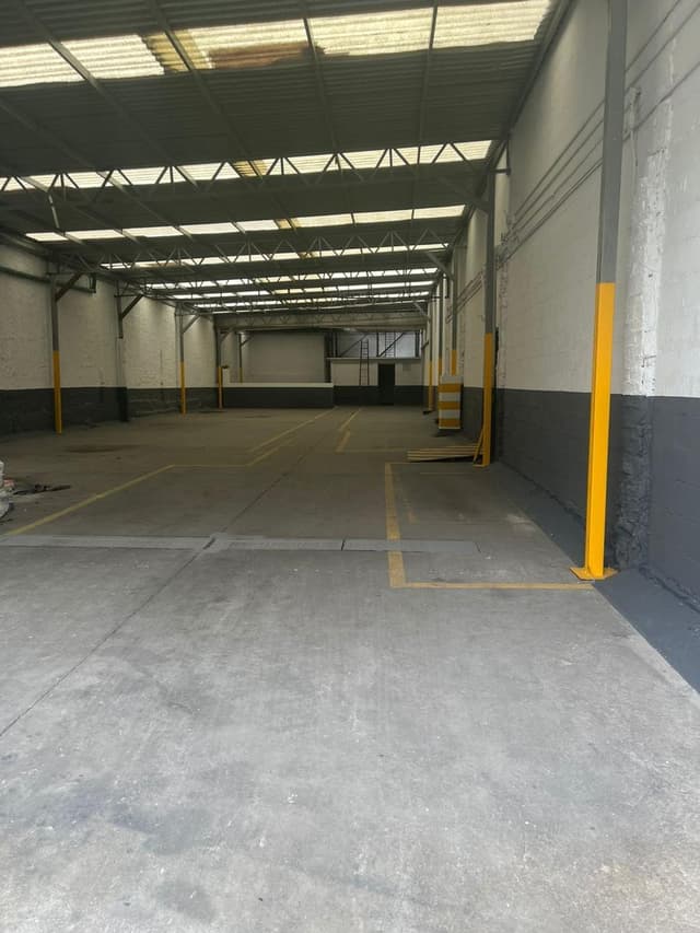 Bodega Industrial en Venta o Renta en la Anahuac