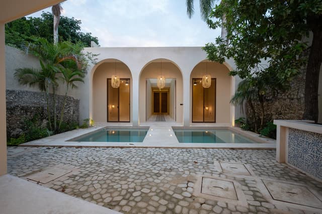 Casa en venta en Mérida- impresionante 4 habitaciones - piscina y remodelada