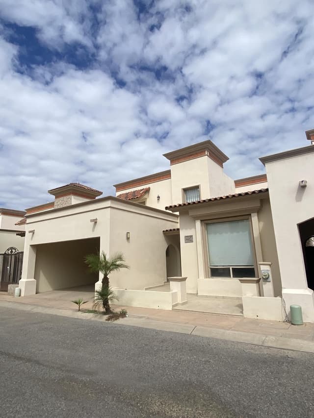 Casa en renta en Valle del Lago Residencial de Hermosillo, Sonora
