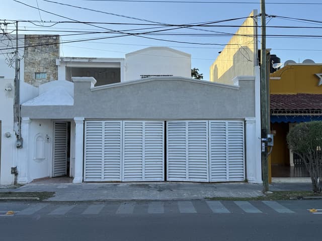 casa en renta en merida- EN AVENIDA principal Francisco de Montejo