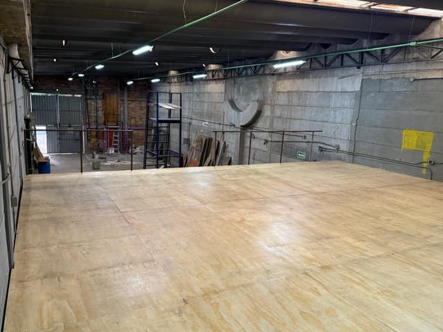 EXELENTES BODEGAS INDUSTRIALES