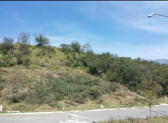 TERRENO EN VENTA SIERRA ALTA JARDINES DE VALLE ALTO