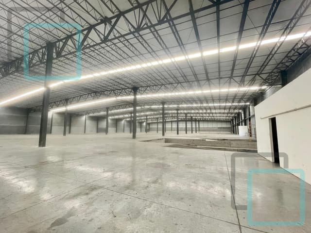 BODEGA INDUSTRIAL EN RENTA COLONIA VALLE DORADO ZONA DE GUADALUPE