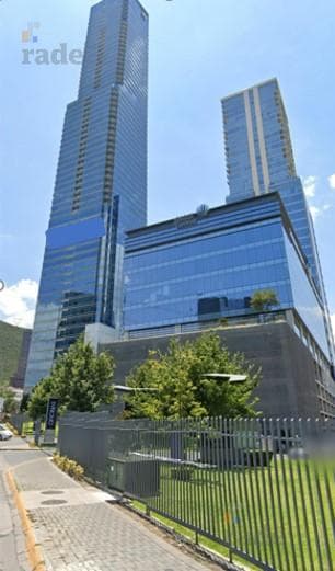 Oficina en renta en Valle Oriente