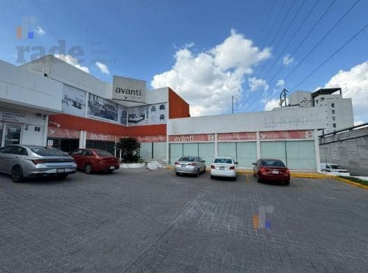 Local en renta en Col. Cumbres, Monterrey NL.