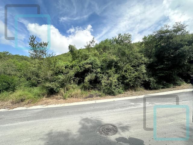 TERRENO RESIDENCIAL EN VENTA ZONA CARRETERA NACIONAL SANTIAGO