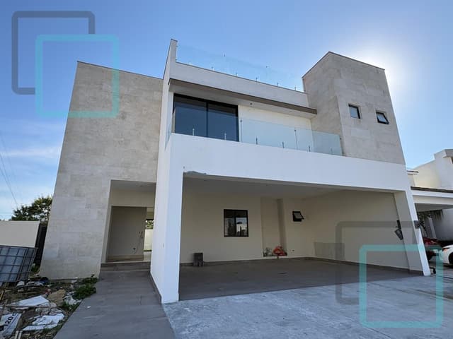 CASA EN VENTA LA JOYA RESIDENCIAL ZONA CARRETERA NACIONAL MONTERREY