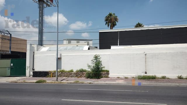 Local en renta en Col. Contry, Monterrey NL.
