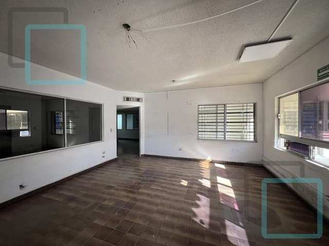 TERRENO COMERCIAL EN VENTA / RENTA ZONA MONTERREY