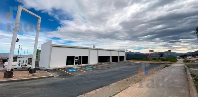 Av. Juan Navarro 11568, Vista Hermosa, 25010 Saltillo, Coah.