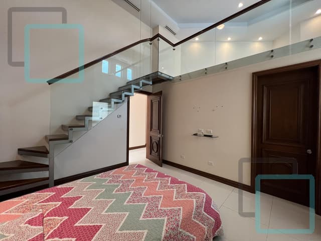 CASA EN VENTA BOSQUES DE VALLE ALTO ZONA CARRETERA NACIONAL MONTERREY