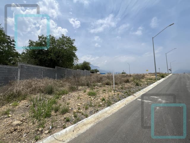 TERRENO RESIDENCIAL EN VENTA ZONA CARRETERA NACIONAL SANTIAGO