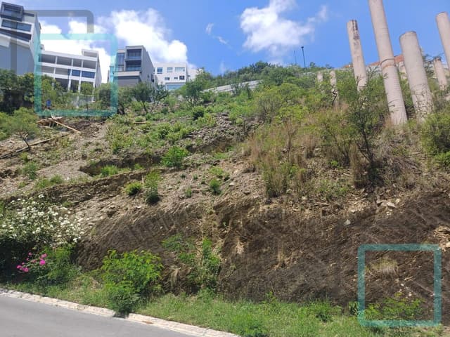 TERRENO EN VENTA LOMAS DE MONTECRISTO ZONA VALLE ORIENTE MONTERREY