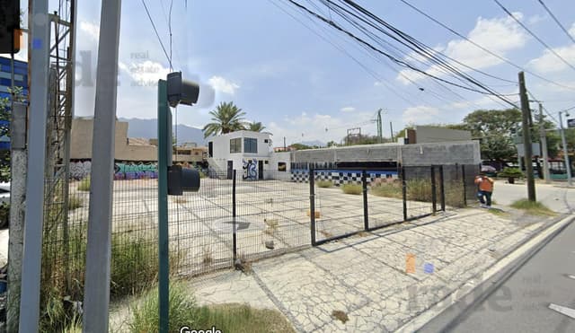 Terreno en venta Morones Prieto en San Pedro