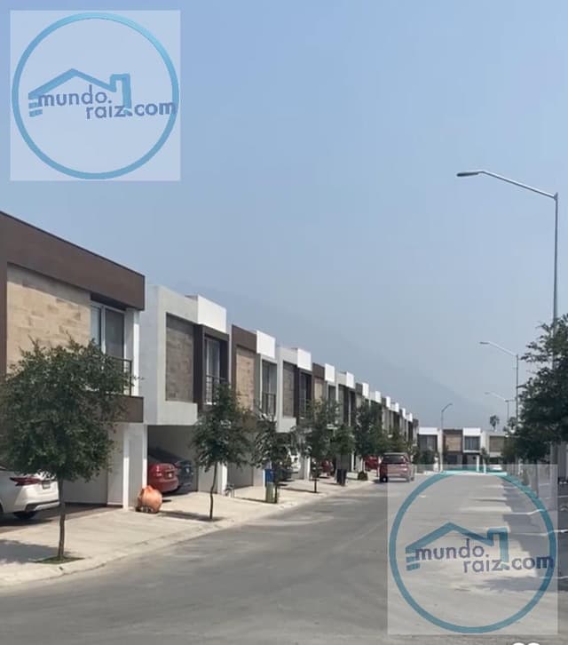 Casa en VENTA EN CUMBRES AREZZO