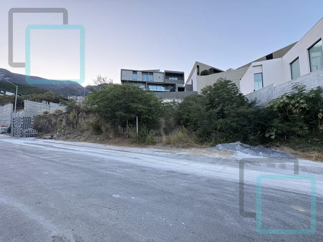 TERRENO EN VENTA SIERRA ALTA ZONA CARRETERA NACIONAL MONTERREY