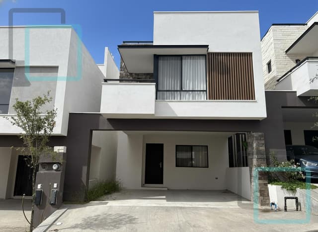 CASA EN VENTA FRACCIONAMIENTO MONTELLAN ZONA CARRETERA NACIONAL MONTERREY