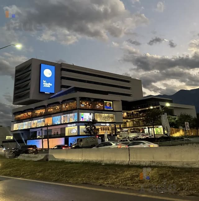 Local en RENTA en PUNTO AURA, Carretera Nacional, Monterrey N.L.