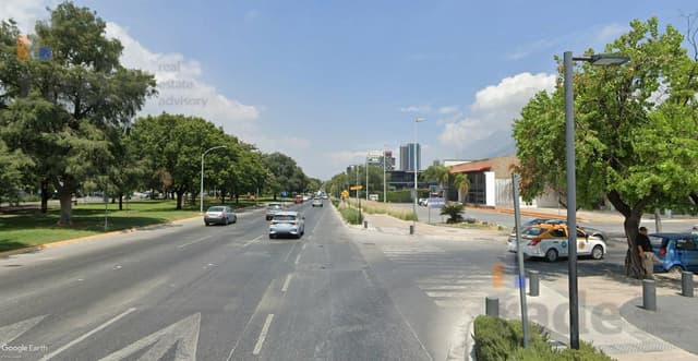 Local en Renta en Calz. del Valle, San Pedro Garza García