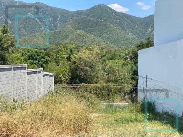 TERRENO EN VENTA AMORADA RESIDENIAL ZONA CARRETERA NACIONAL SANTIAGO