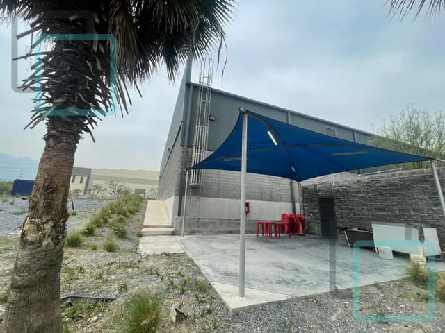 BODEGA INDUSTRIAL EN VENTA EN LA ZONA DE SANTA CATARINA