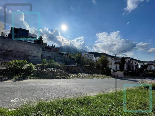 TERRENO RESIDENCIAL EN VENTA SIERRA ALTA ZONA CARRETERA NACIONAL MONTERREY